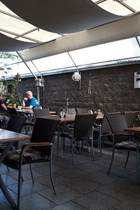 Wir werden Sie gerne in unserem entspannenden Ambiente begrüßen.